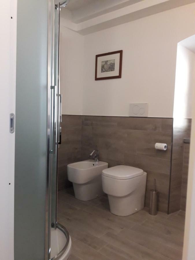 モンテ・イーゾラ Casadinaヴィラ エクステリア 写真