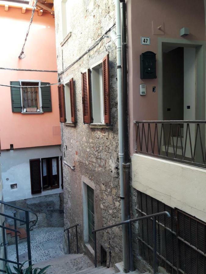モンテ・イーゾラ Casadinaヴィラ エクステリア 写真