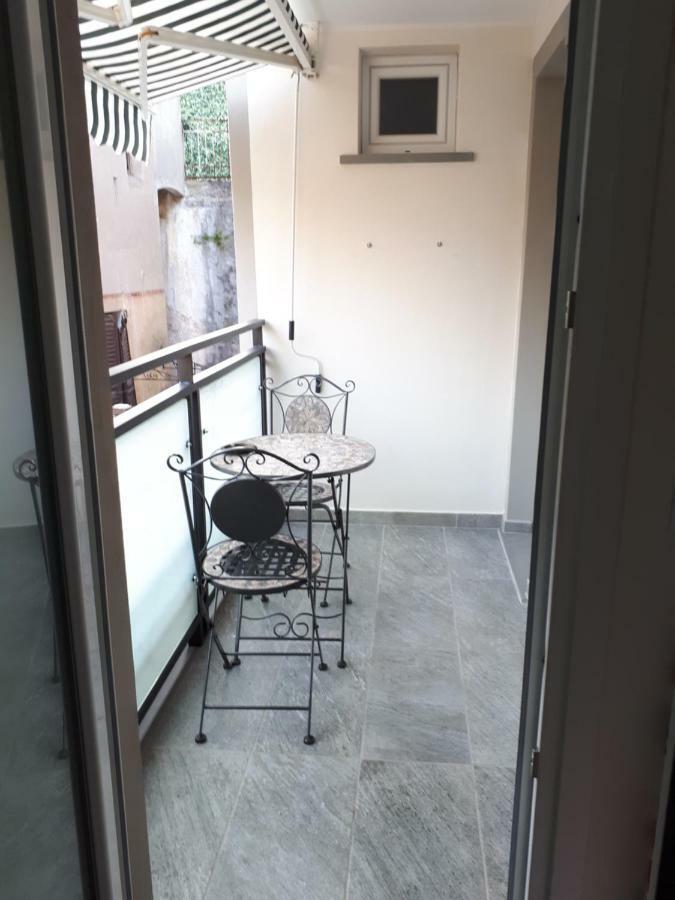 モンテ・イーゾラ Casadinaヴィラ エクステリア 写真